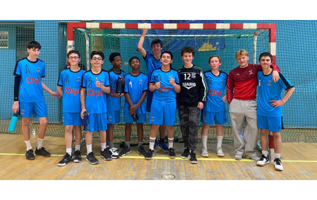 U15